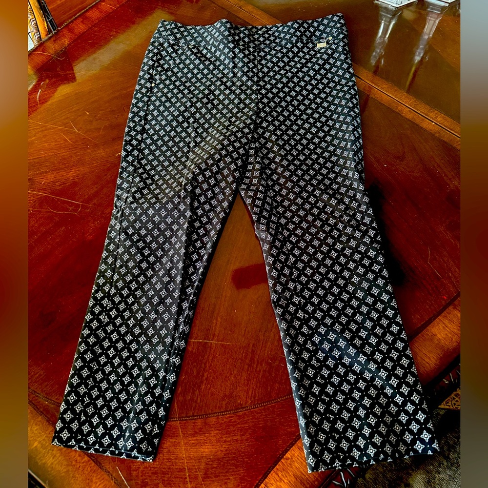 Size 12 pants, legging style! Super comfortable!